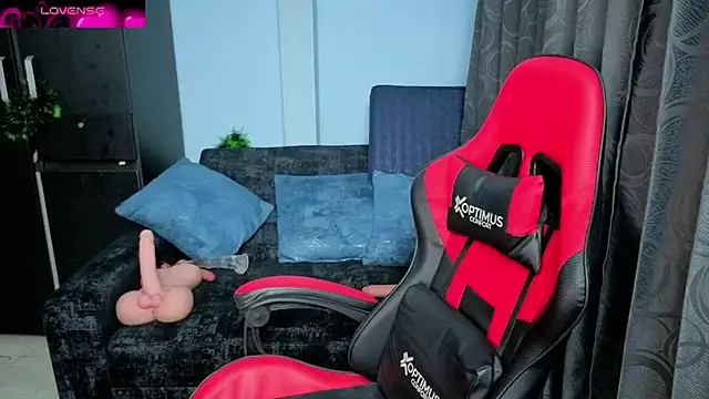 charlotee_lovee69 - Charlotee_lovee69's free webcam