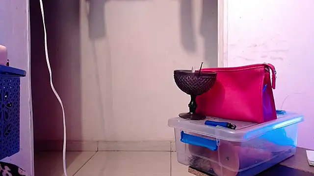 ivanafetish (Ask my age) - HELLO HIGHNESS IAVANA