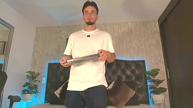 MattDevon's live cam