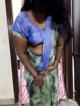 sowjanya-telugu (F milf) - Nude show in public pongal special