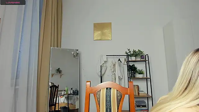 FaaBinaa Live Webcam on Stripchat