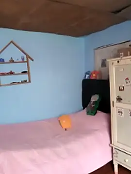 Webcam Model (Elvishcassie_)  is live.Free join now!