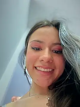 CHARLOTTE__05 webcam