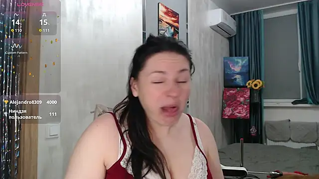 stacy_davice (F milf) - SHOW TITS