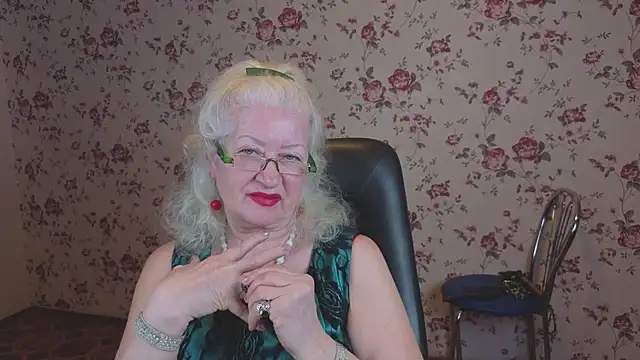 Maya_Mayflower webcam