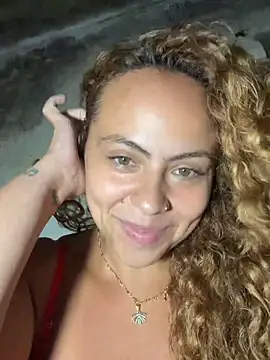 Chloe_Leaozinho webcam