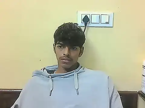 monster_33 Live Webcam on Stripchat