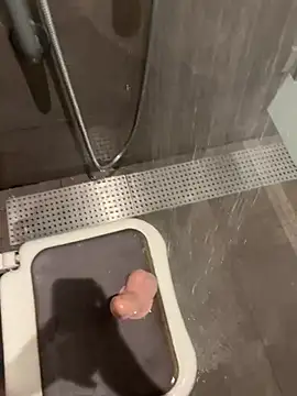 HiddenHoneyLDN webcam