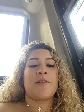 Sara_smiiith211 webcam