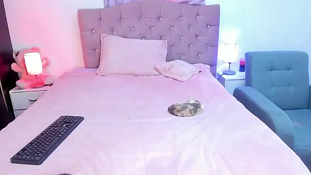 Latinabombsheell webcam