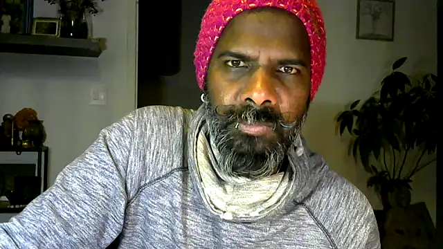 frenchblackc31 webcam