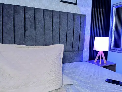 bliinkii_and_luka_ webcam