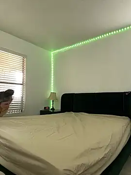 Alix_Valentine webcam