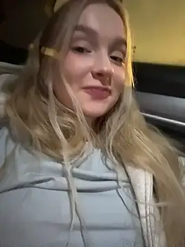 -teenytiny- stripchat