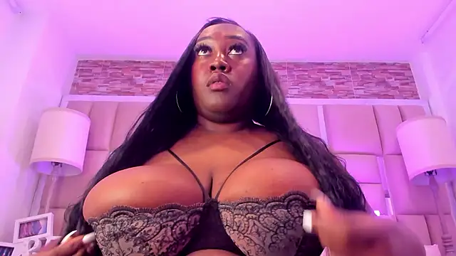 ShaniaBrownn webcam