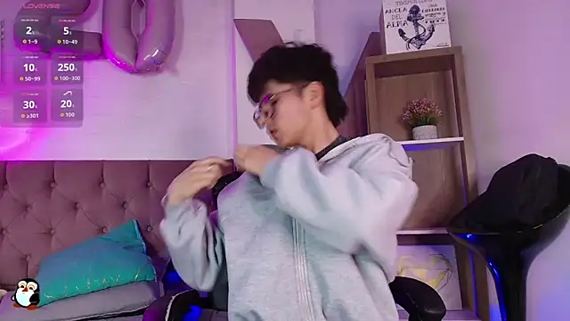 peppertwink (M twink) - SUCK DILDO DEEP