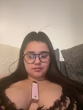 Webcam Model (Wild_Busty_Niyah_XX)  is live.Free join now!