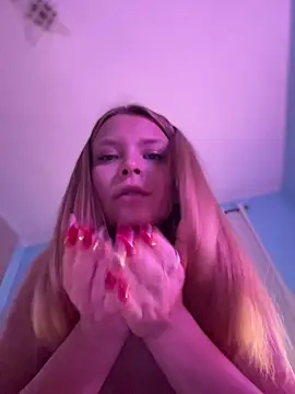 anastasiaaniess (F young) - Good evening Annie :heart: