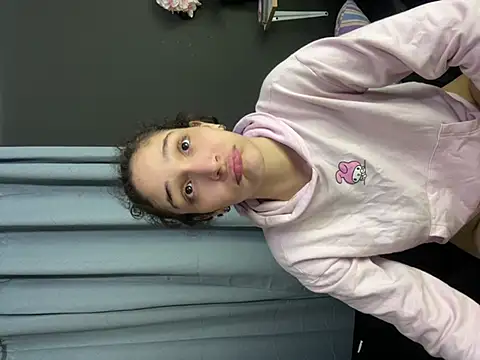 Webcam Model (TeensNews18)  is live.Free join now!