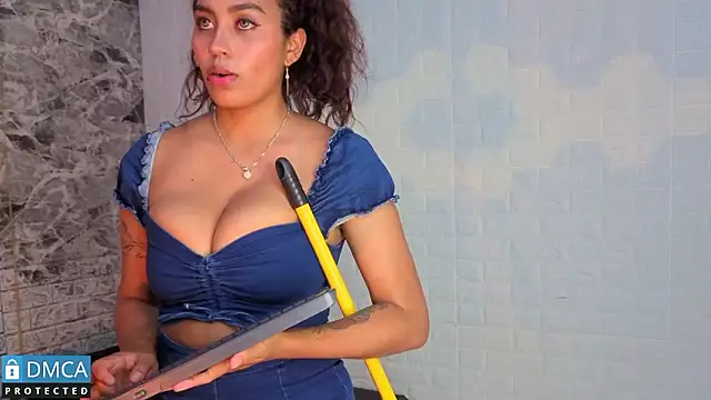 bella_palacios - Bella_Palacios's free webcam - UK Sex Cams