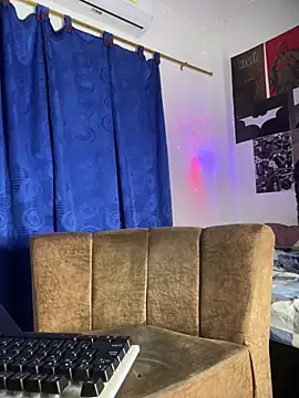 Kriss_Edwards webcam