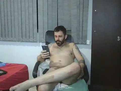 hairybeartopdominant webcam