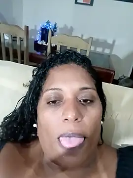 Maliaebonyfetish webcam