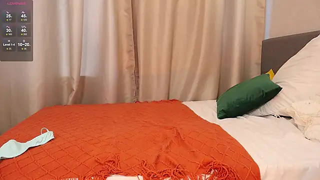 LoveUnderTheStars webcam