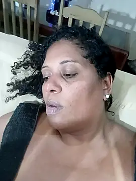 Maliaebonyfetish webcam