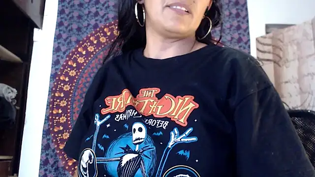 Lucyy_Naugthy webcam