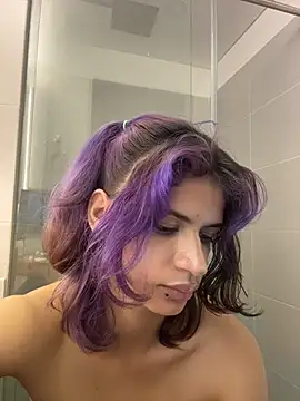 Webcam Model (sukulaurens)  is live.Free join now!