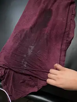 filipina_diva101 (F young) - Buy a new toy