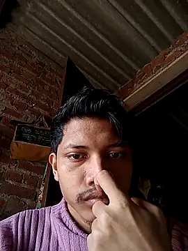 MilfLoverBoy2K25 webcam