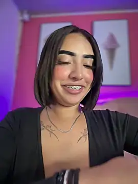 Webcam Model (Scarlett-LS)  is live.Free join now!