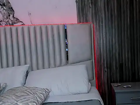 parisbloom (M twink) - Full naked + fash ass 3min