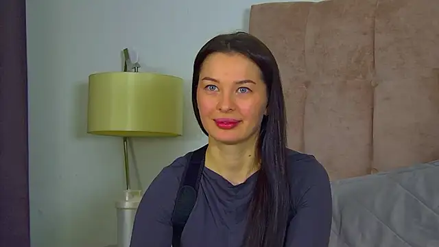 AlexandraBloom webcam