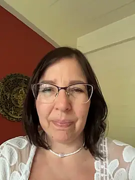 Webcam Model (B_Bonya_m)  is live.Free join now!