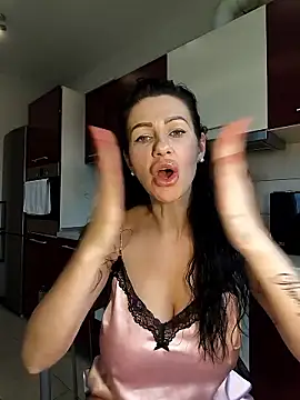 IRISWHITE17 – webcam model profile photo