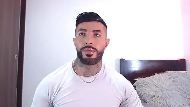 andrea_de_lucaa webcam