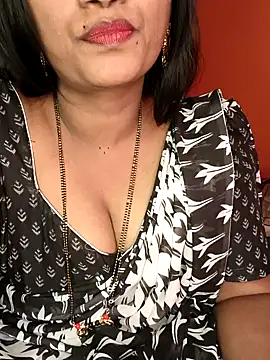 Webcam Model (Rachu_love)  is live.Free join now!