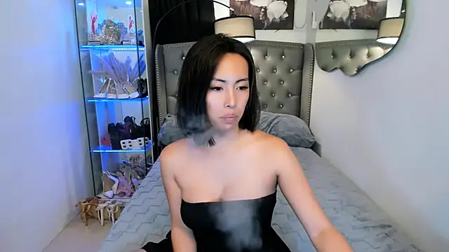 reighnempress webcam