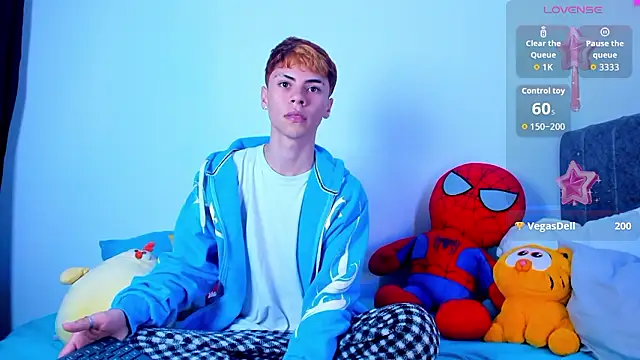 callum_77 (M twink) - show cum with spiderman suit