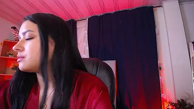 emilyy05_ - Emilyy05_'s free webcam