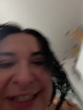 nailealipsglossy (F young) - Oil boobs