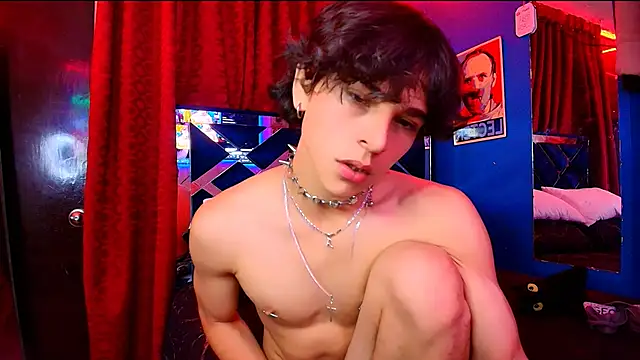 luke_howland (M twink) - touch my rich super sexy nipples