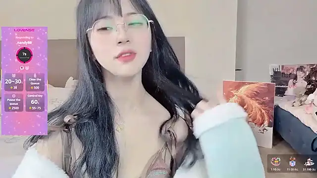 美女-ruoruo-在线直播