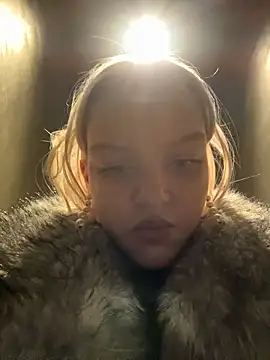 ashleymur (F teen) - Masturbation naked 10 min