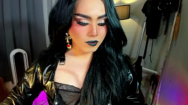 DominaAurumXXX webcam