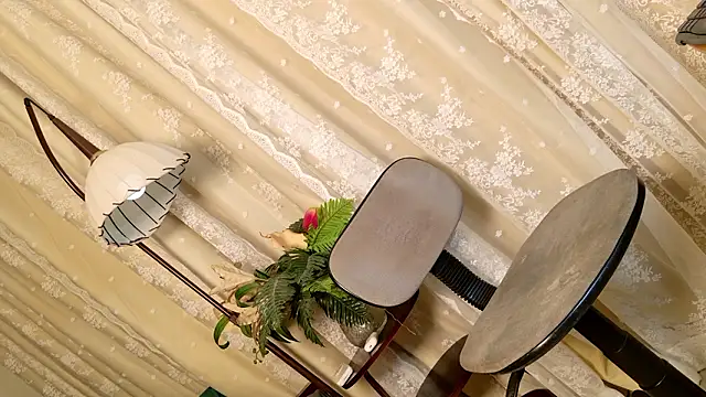 PrettyStranger webcam