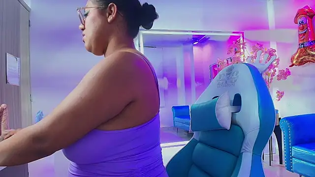 alondra_gomexxx - Alondra_gomexxx's free webcam - UK Sex Cams